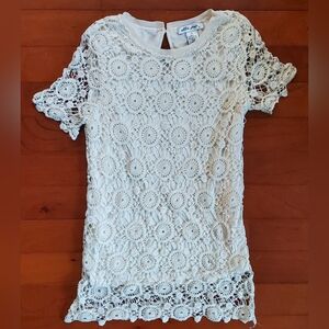 Ultra Pink Cream Lace Top Size Medium